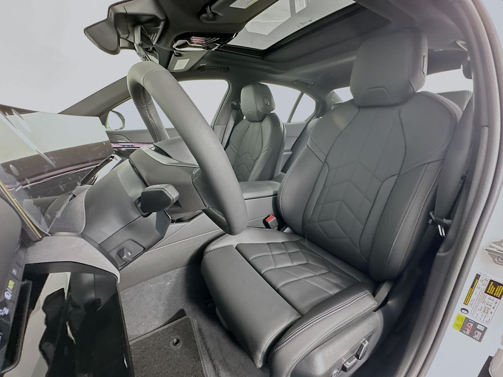 Thumbnail: 2024 BMW i5 - 16