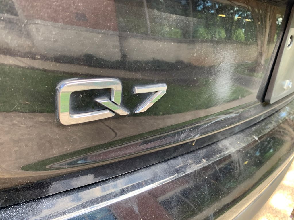 Thumbnail: 2011 Audi Q7 - 9