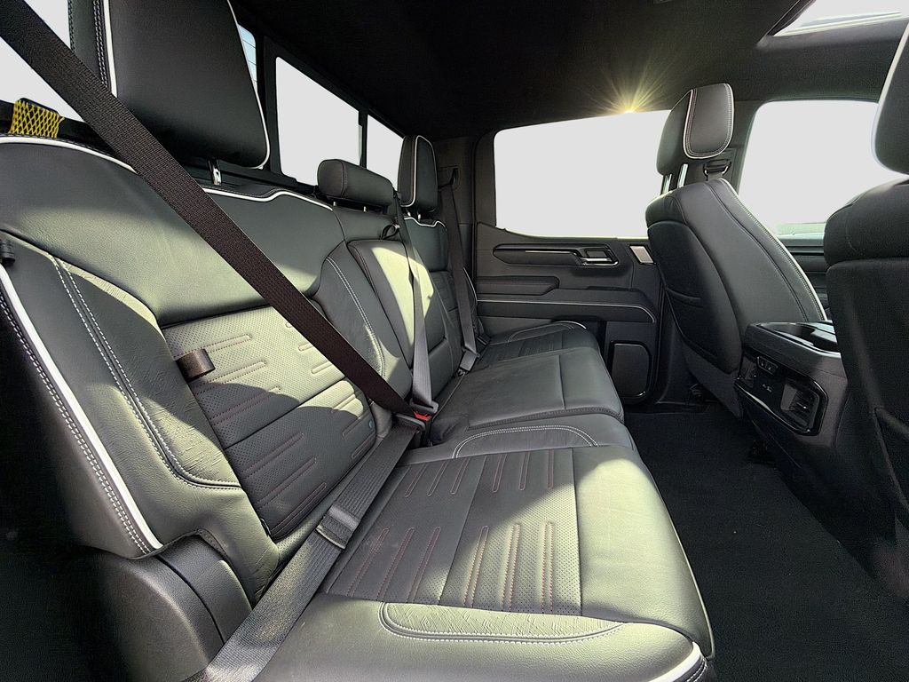 Used 2026 White GMC AT4X image 30