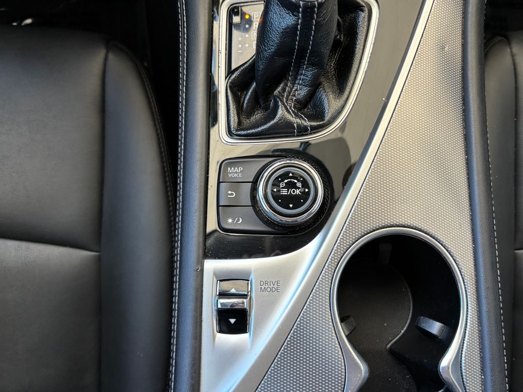 Thumbnail: 2015 INFINITI Q50 - 16