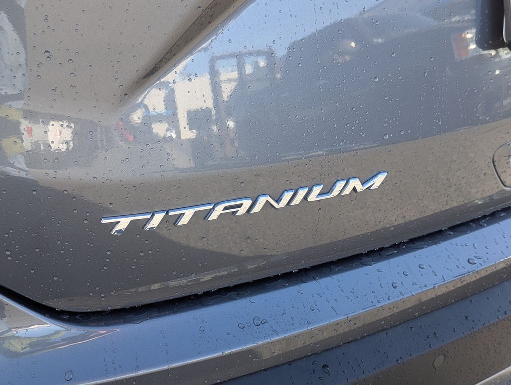 2021 Ford Edge Titanium 5