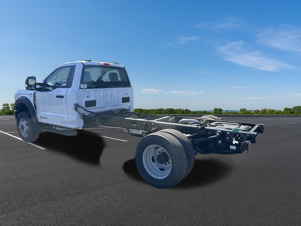 New 2025 Ford Super Duty F-600 Chassis Regular Cab (DRW) 169" Wheelbase XL