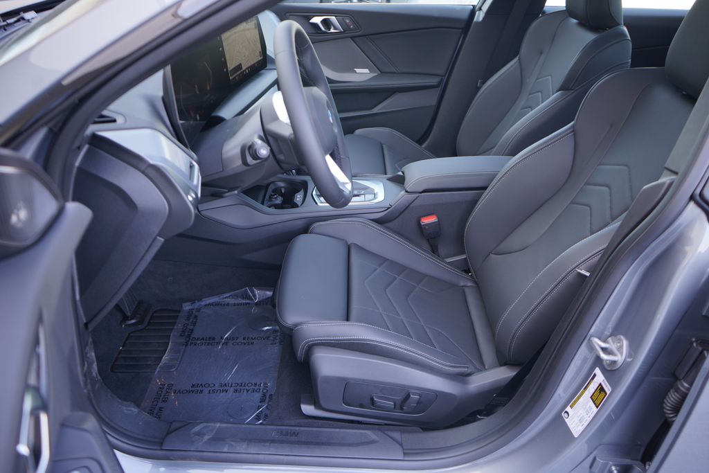 Thumbnail: 2026 BMW 2 Series - 10