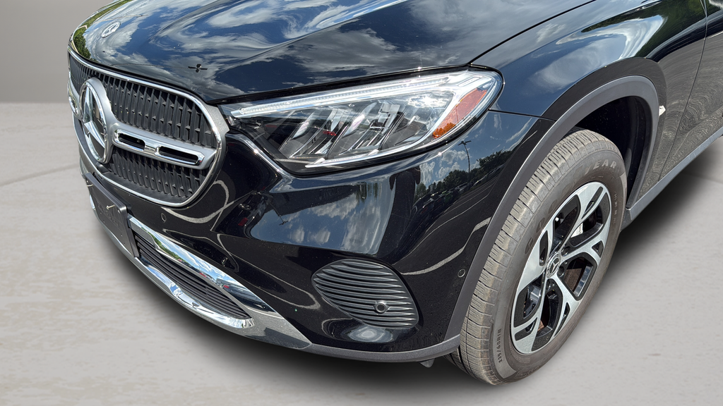2025 Mercedes-Benz GLC