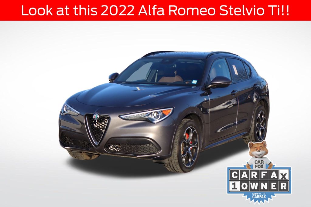 2022 Alfa Romeo Stelvio Ti 1