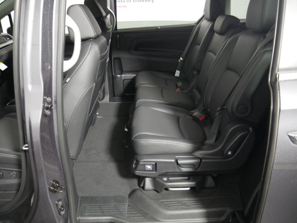 Thumbnail: 2026 Honda Odyssey - 15