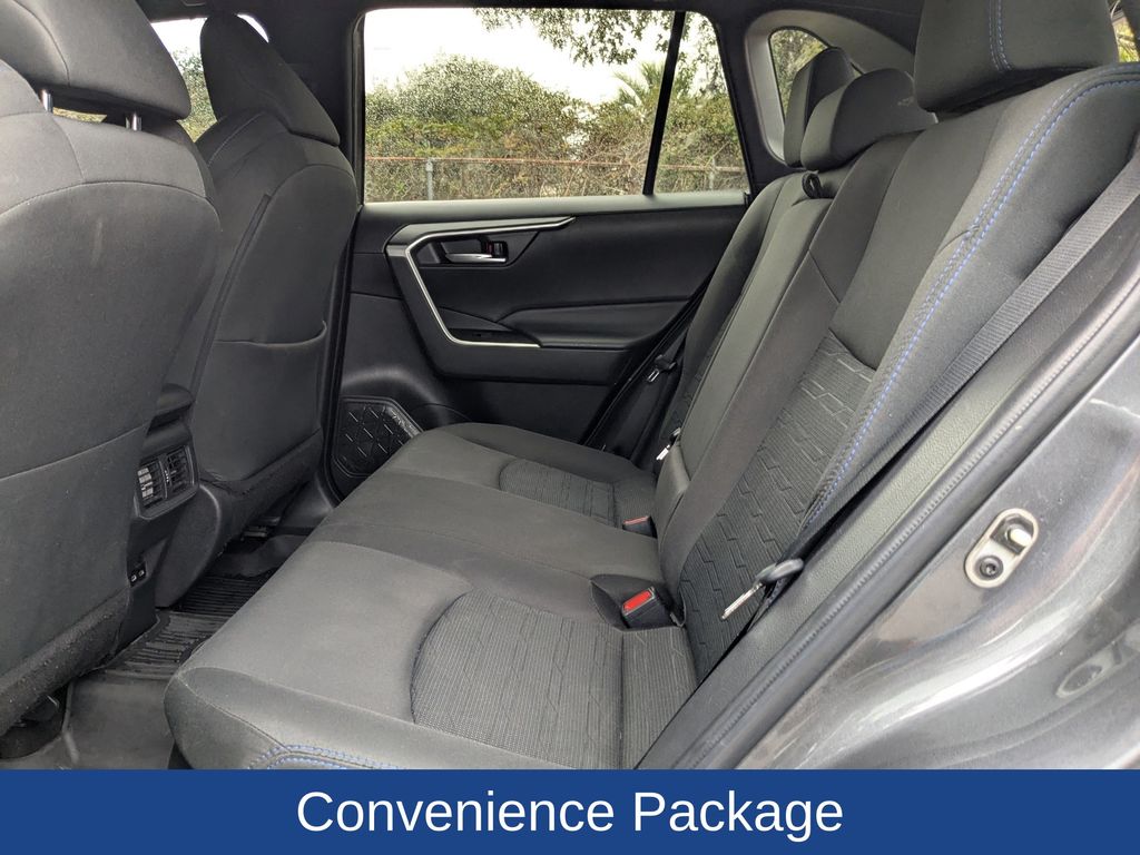 2023 Toyota RAV4 Hybrid SE