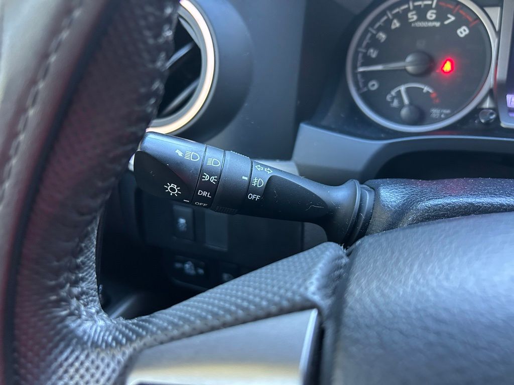 Thumbnail: 2020 Toyota Tacoma - 22