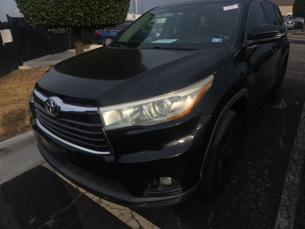 Thumbnail: 2015 Toyota Highlander - 3