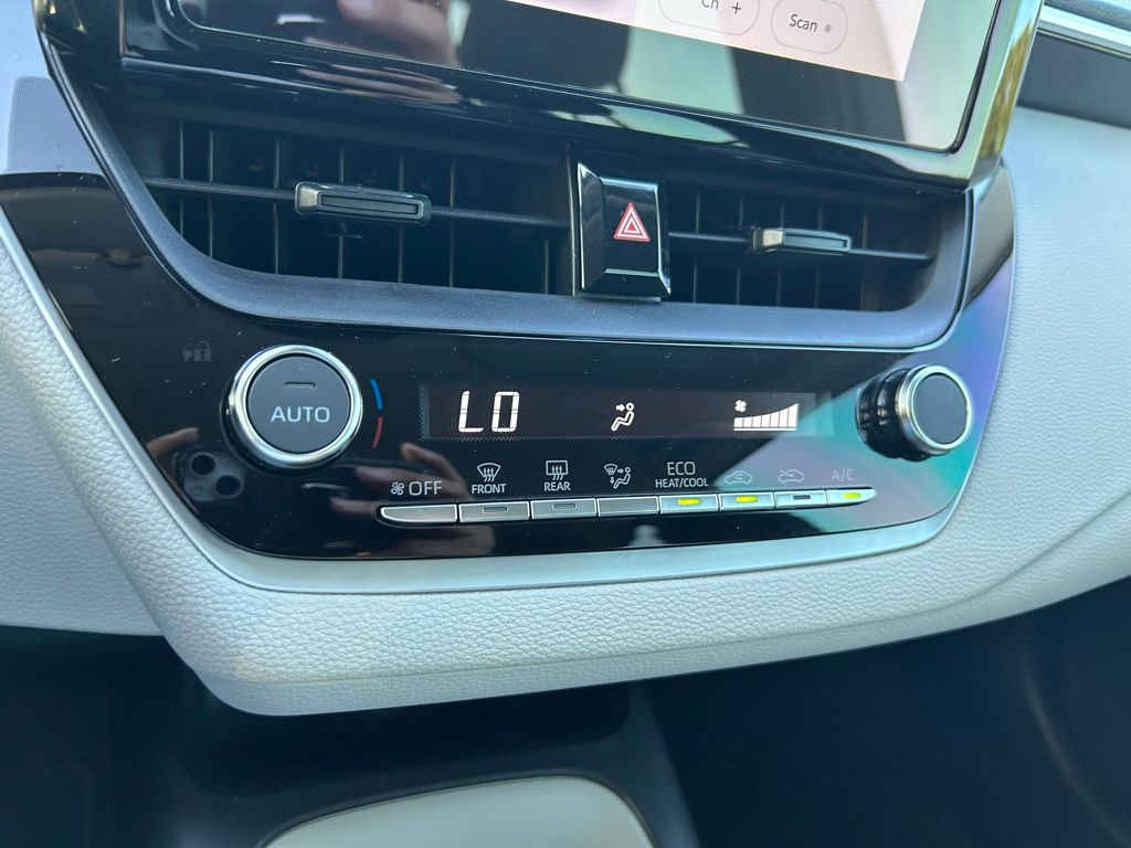 Thumbnail: 2025 Toyota Corolla - 24