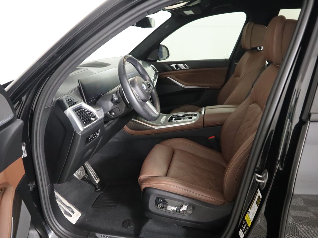 Thumbnail: 2023 BMW X7 - 20