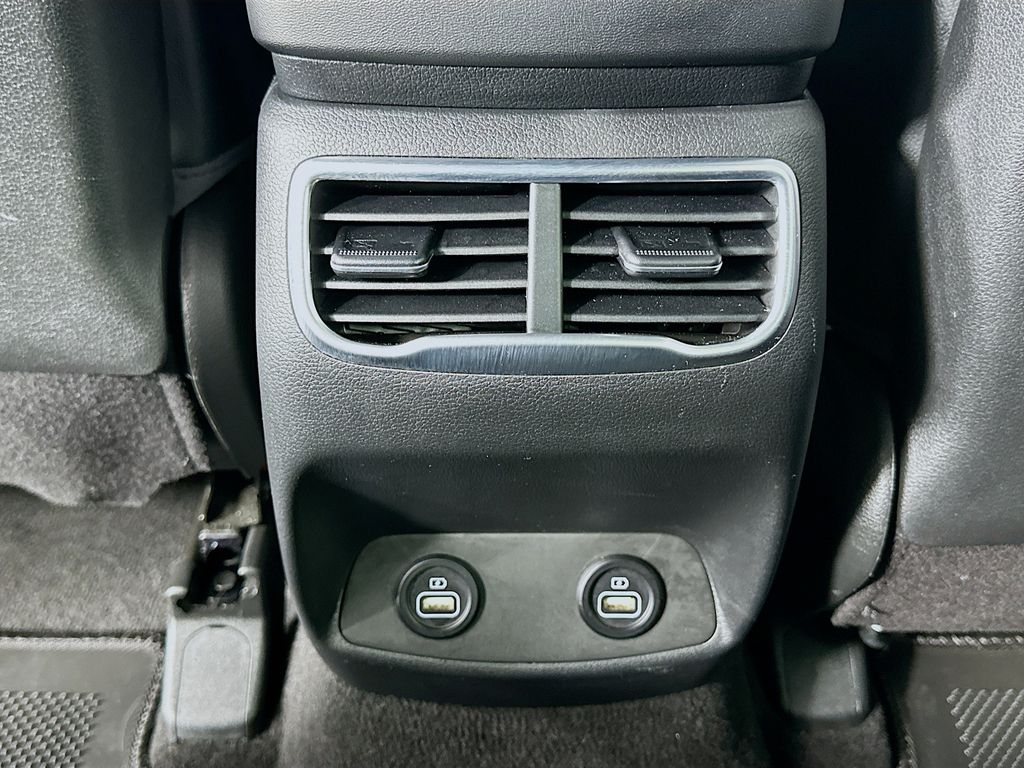 2022 Hyundai Santa Fe SEL 27