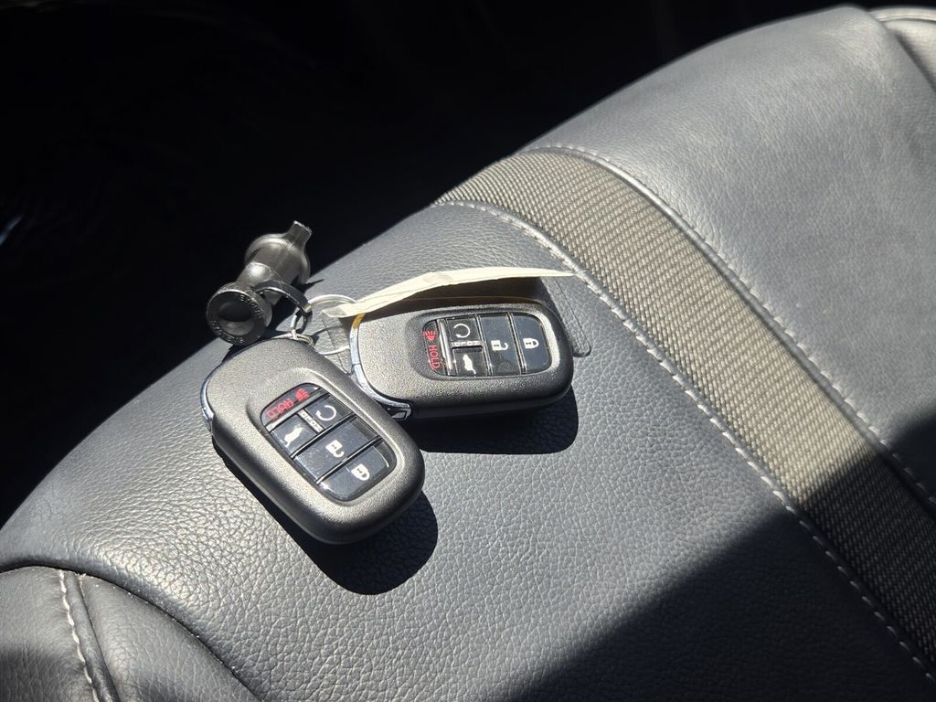 2025 Honda Pilot - $36,875