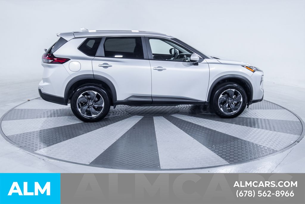 Used 2025 Silver Nissan SV image 11