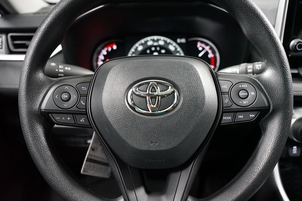 Thumbnail: 2025 Toyota RAV4 - 12