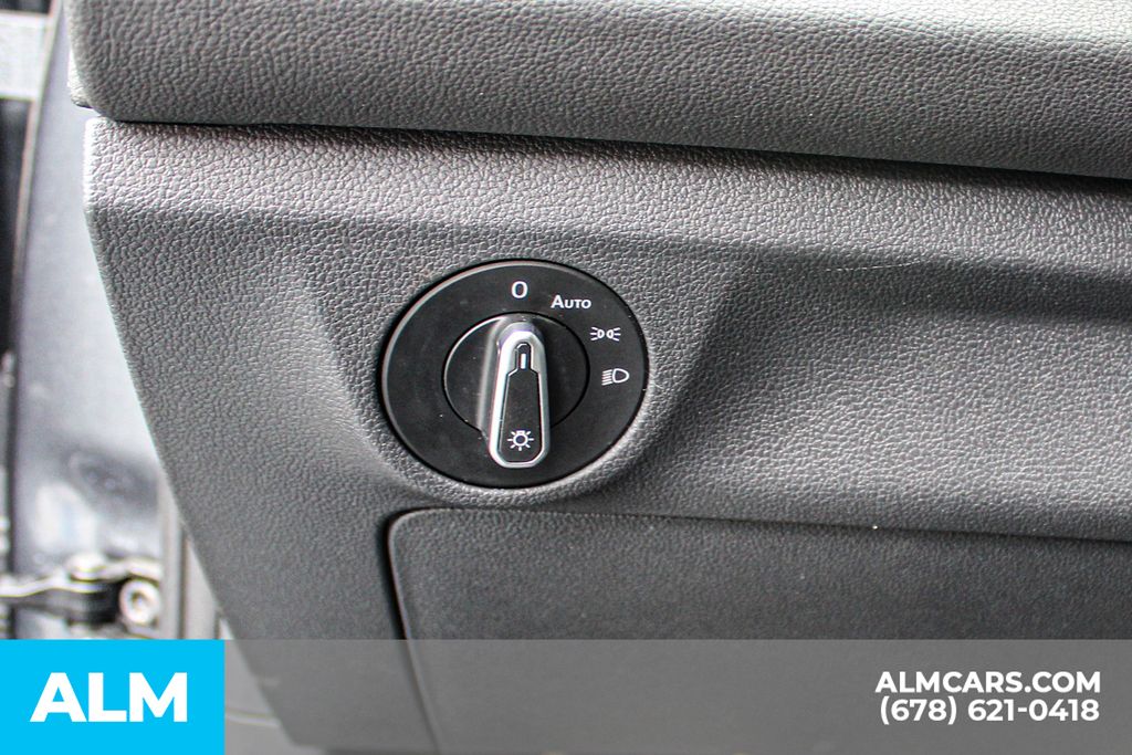 Used 2025 Gray Volkswagen 1.5T Sport image 27