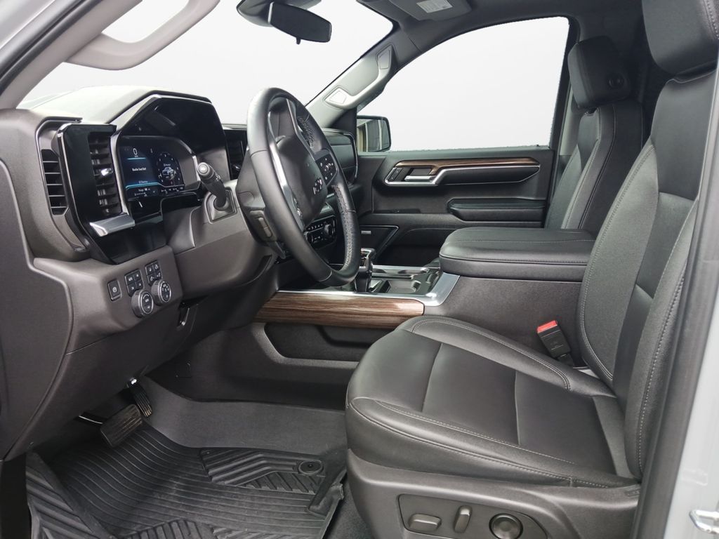 Used Car 2024 Chevrolet Silverado 1500  Lt Trail Boss For Sale Under $60,000 In Austin, Texas