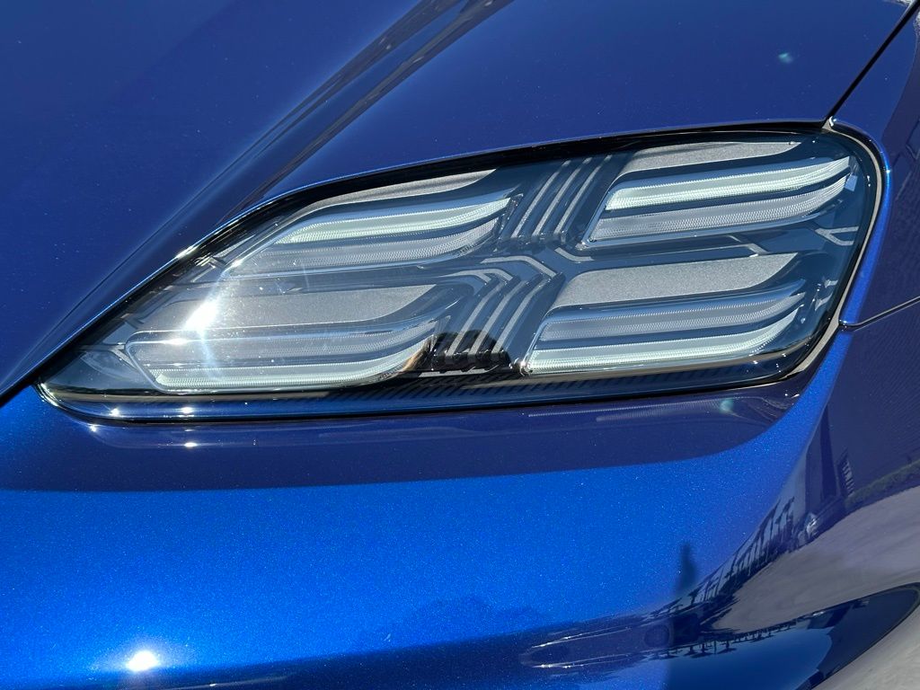 Thumbnail: 2024 Porsche Macan - 13