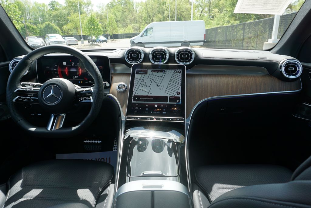 Thumbnail: 2023 Mercedes-Benz GLC - 22