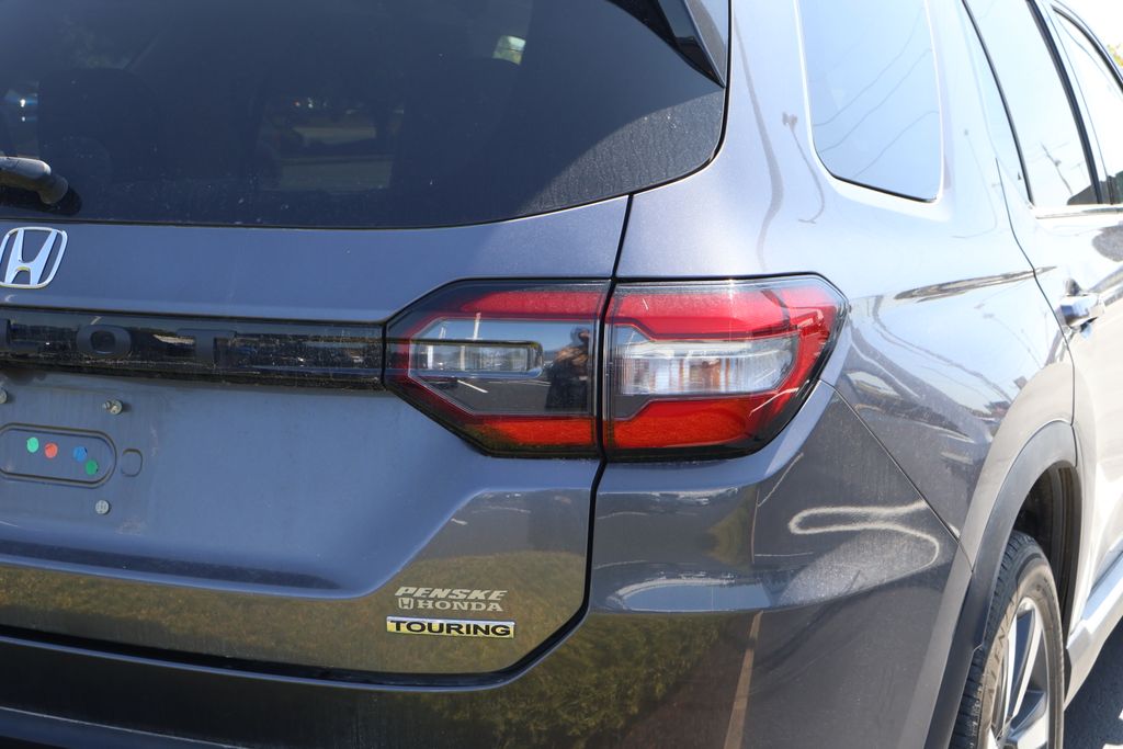Thumbnail: 2023 Honda Pilot - 10