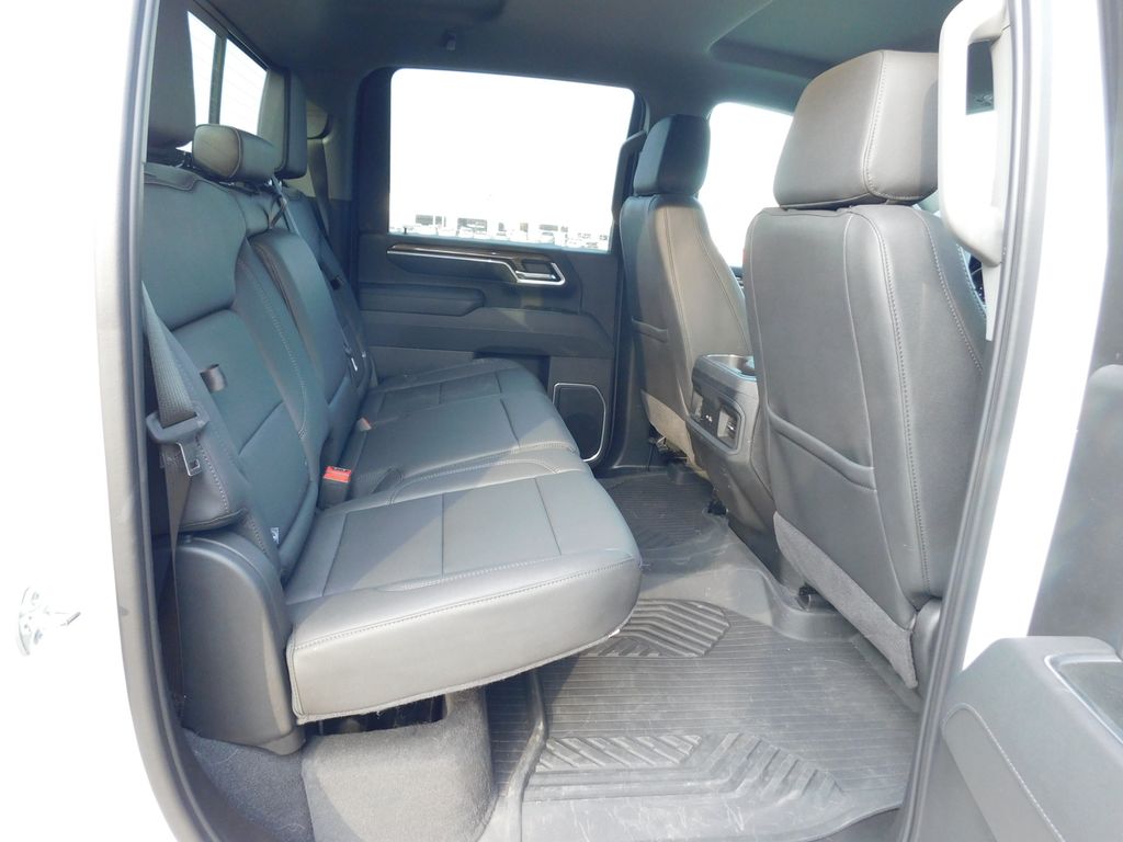 Thumbnail: 2026 Chevrolet Silverado 2500 - 5