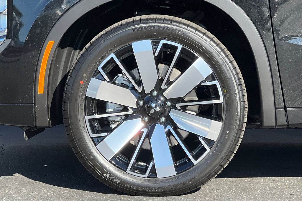 2026 Mitsubishi Outlander SEL - Photo 26