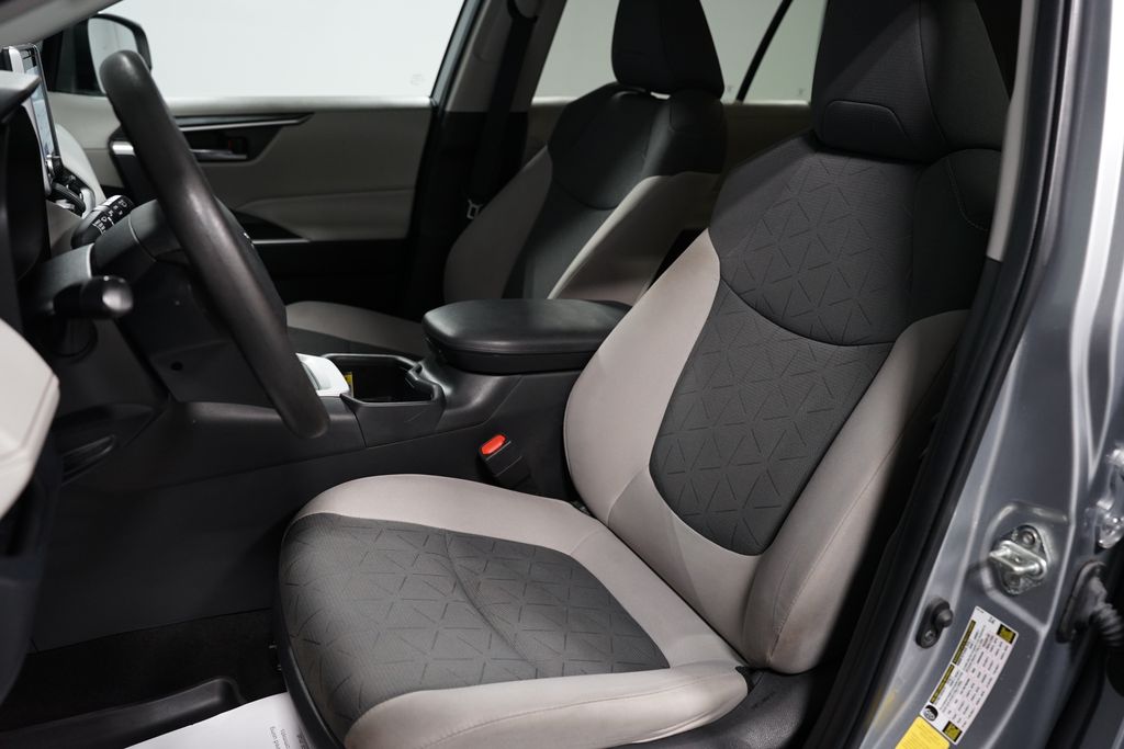 Thumbnail: 2023 Toyota RAV4 - 27