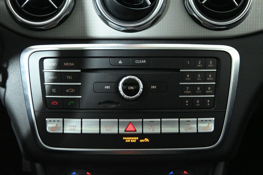 Thumbnail: 2020 Mercedes-Benz GLA - 23