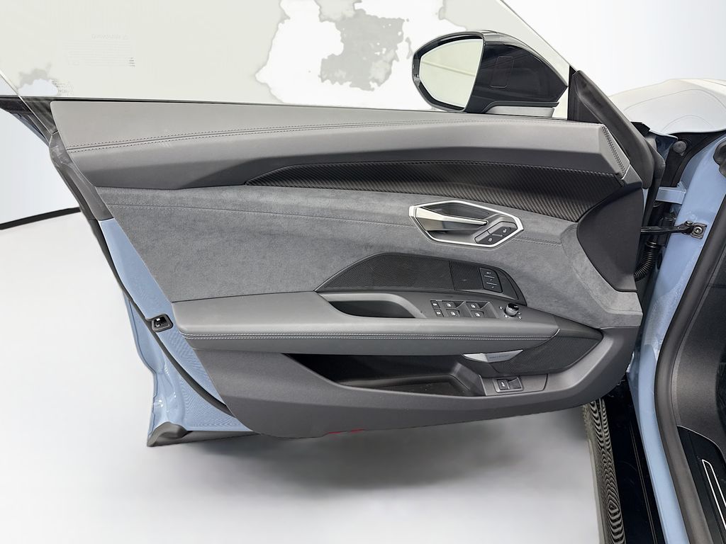 Thumbnail: 2026 Audi e-tron GT - 23