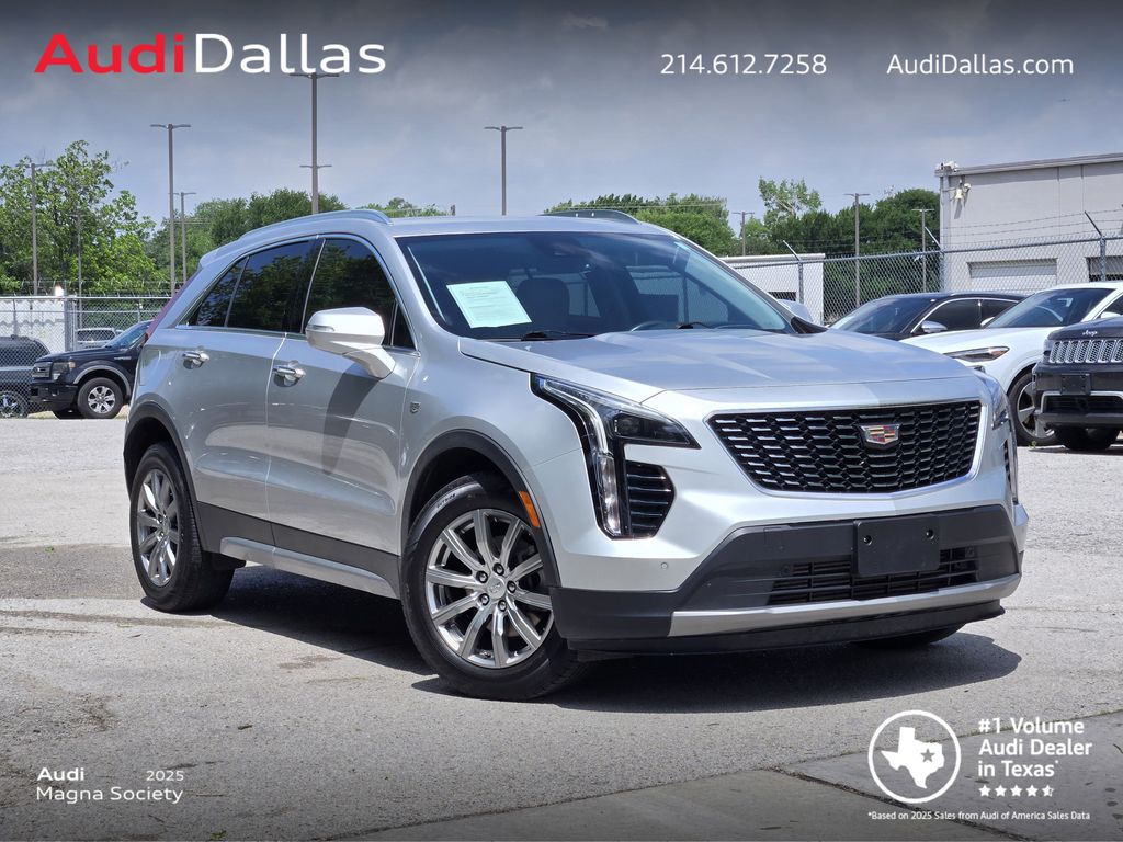 Radiant Silver Metallic 2021 Cadillac XT4 Premium Luxury FWD SUV / Crossover Front-Wheel Drive 9-Speed Automatic