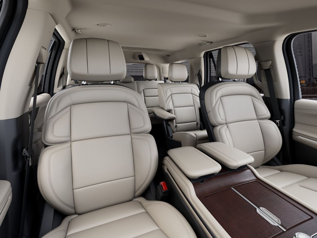 Thumbnail: 2027 Lincoln Navigator - 10