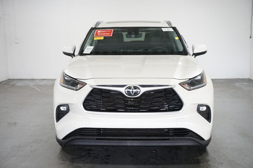 Thumbnail: 2021 Toyota Highlander - 2