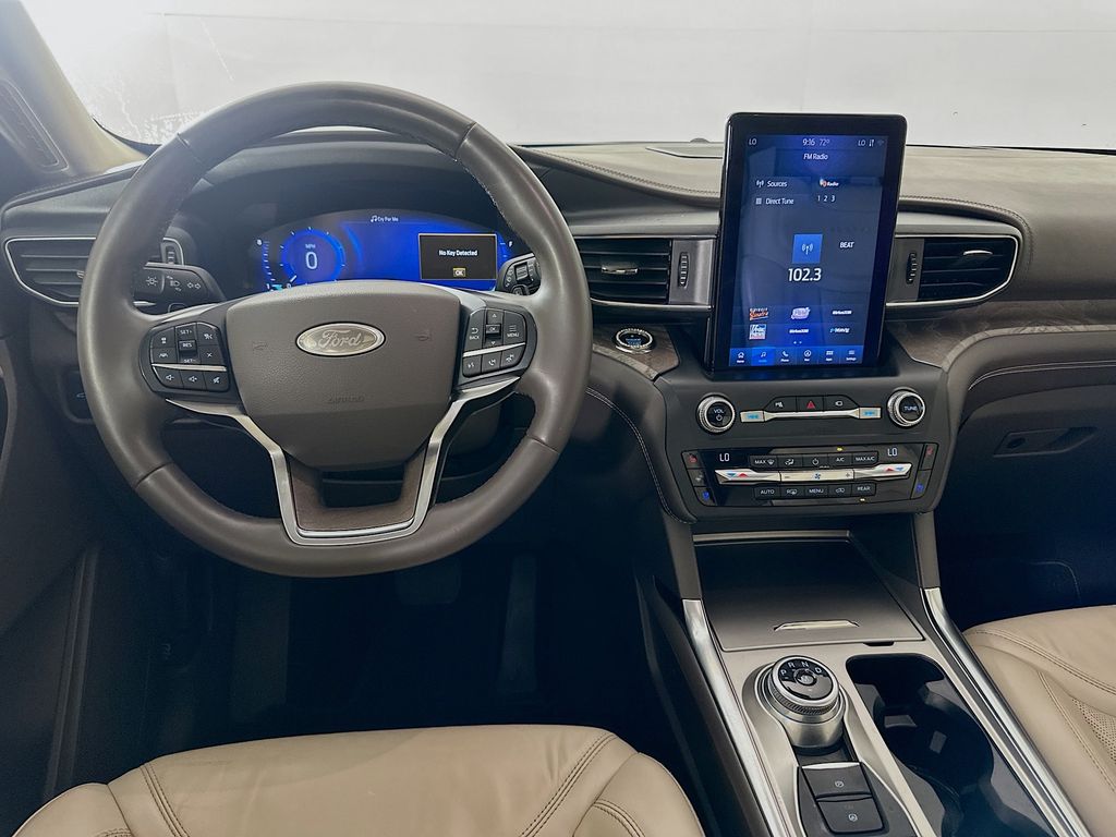 Thumbnail: 2020 Ford Explorer - 22