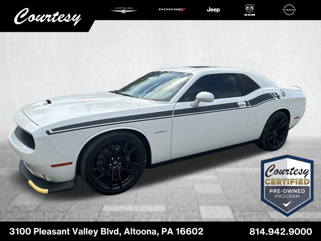  2022 Dodge Challenger R/T RWD   