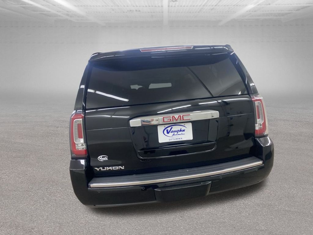 2018 GMC Yukon Denali photo