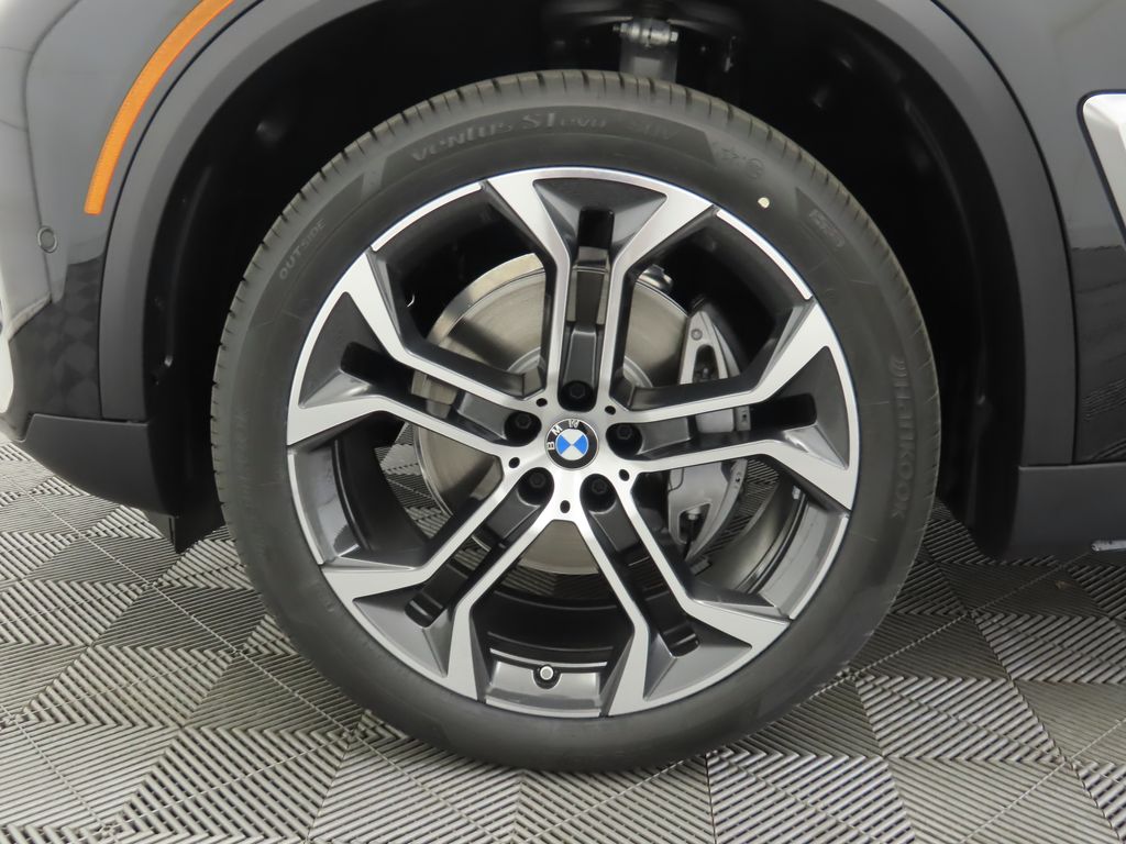 Thumbnail: 2026 BMW X5 - 31