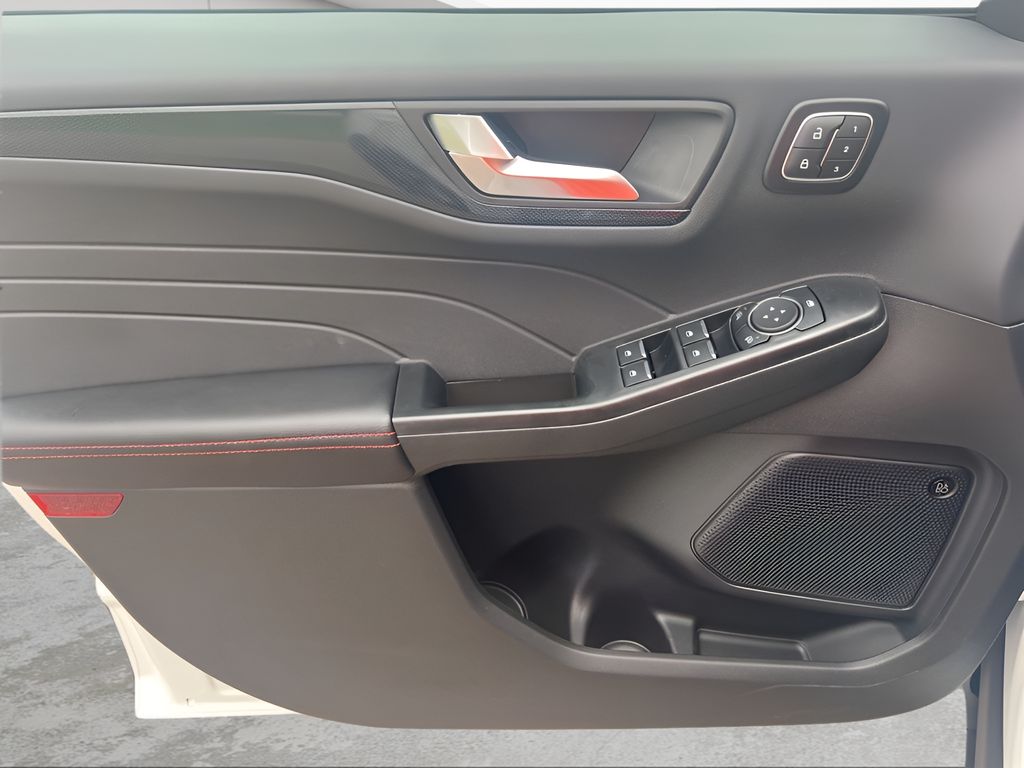 2025 Ford Escape Hybrid
