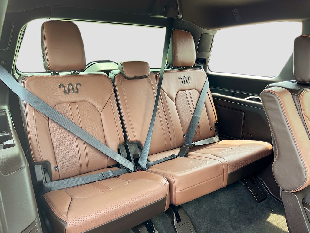 Used 2024 White Ford King Ranch image 29