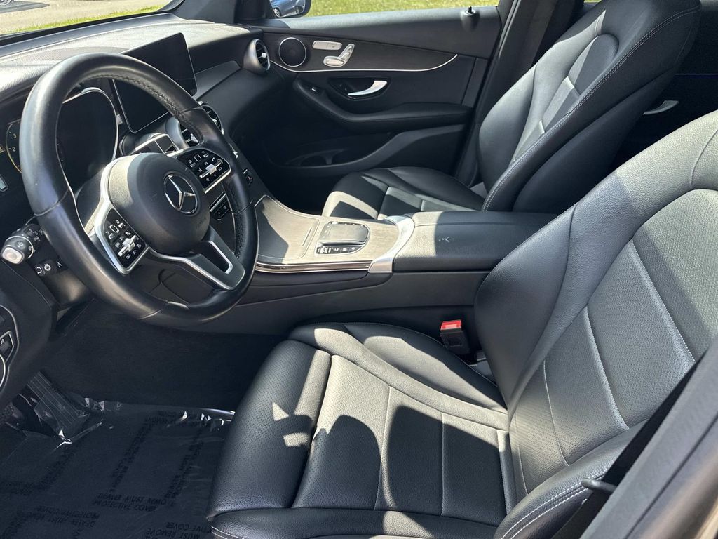 Thumbnail: 2022 Mercedes-Benz GLC - 27