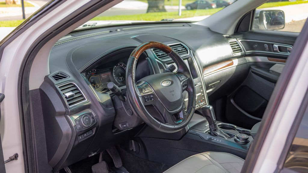 Used 2016 Ford Explorer Platinum 4D Sport Utility