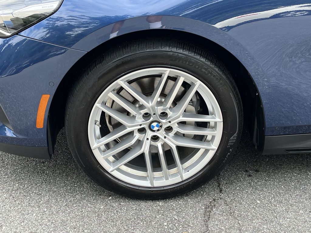 Thumbnail: 2025 BMW 5 Series - 10