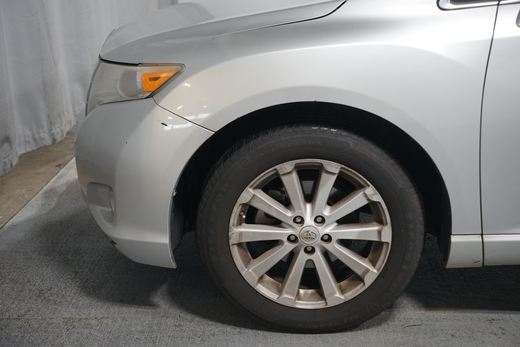 Thumbnail: 2010 Toyota Venza - 5