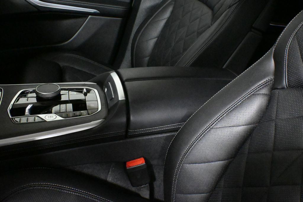 Thumbnail: 2024 BMW X7 - 26