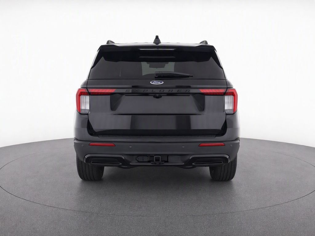 New 2026 Agate Black Metallic Ford ST-Line image 6