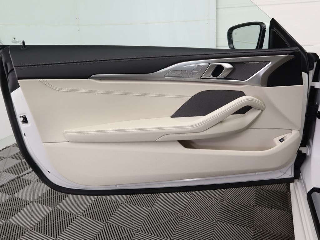 Thumbnail: 2024 BMW 8 Series - 25