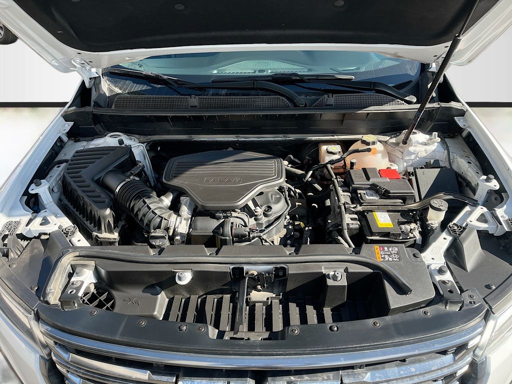 Used 2023 Summit White GMC AT4 image 32