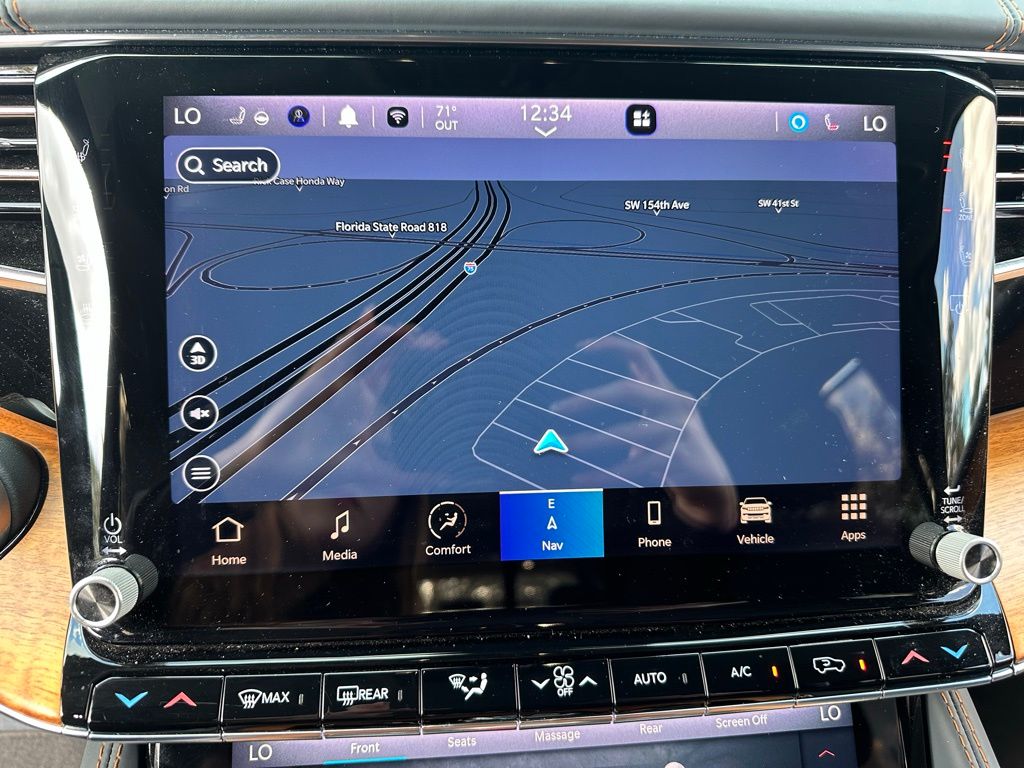 Thumbnail: 2022 Jeep Grand Wagoneer - 30