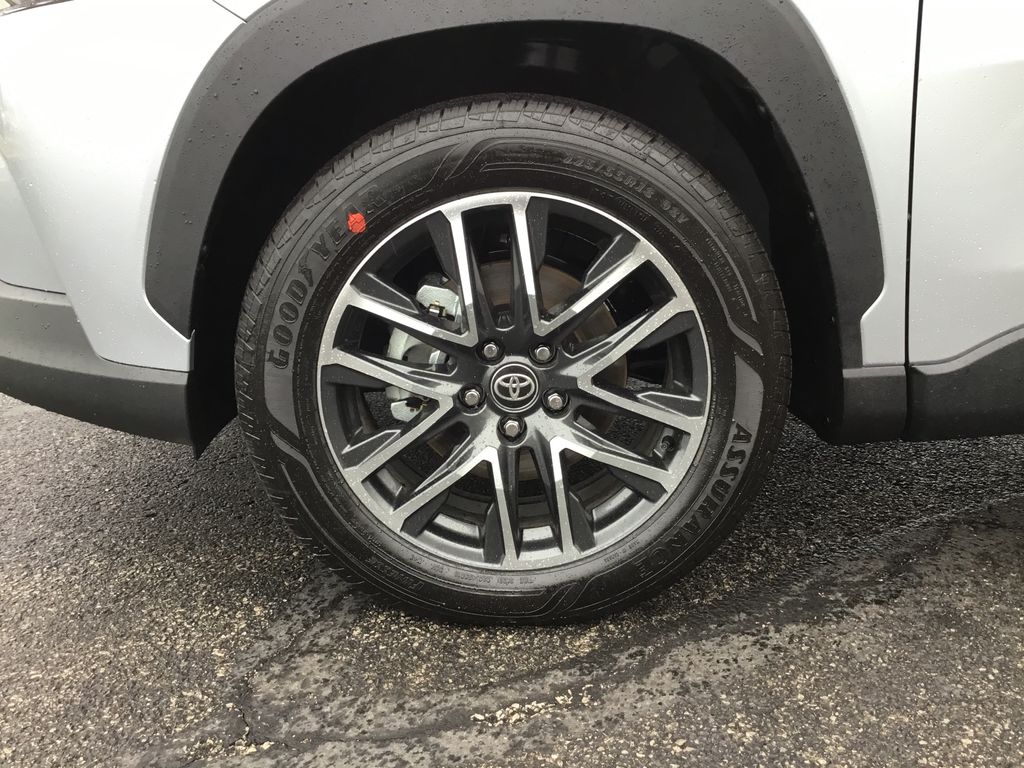 Thumbnail: 2026 Toyota Corolla Cross - 9