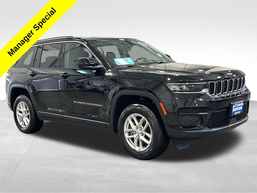 Diamond Black Crystal Pearlcoat 2023 Jeep Grand Cherokee SUV / Crossover Four-Wheel Drive 8-Speed Automatic