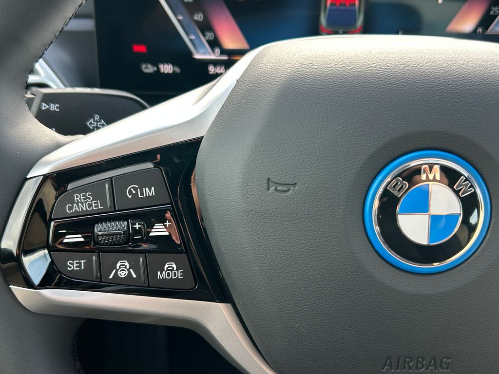 Thumbnail: 2025 BMW i4 - 19